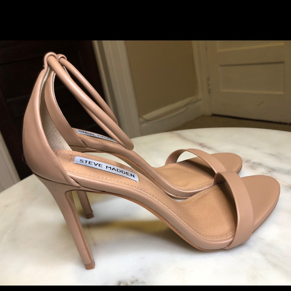 Steve Madden nude heels